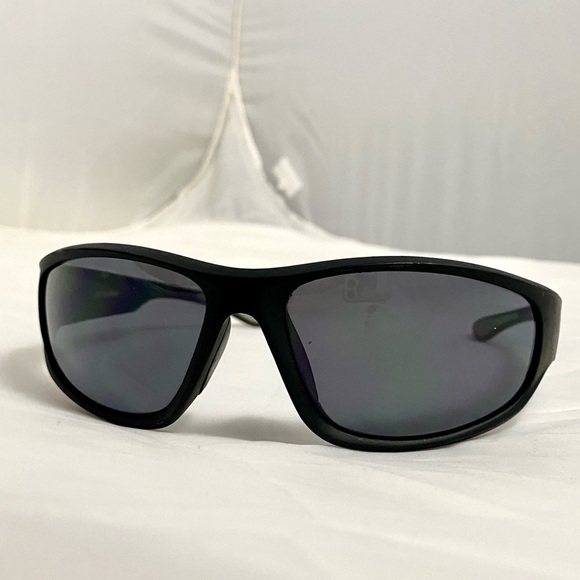 Foster Grant Fast Lane AH1220 CGR sunglasses - Picture 3 of 11